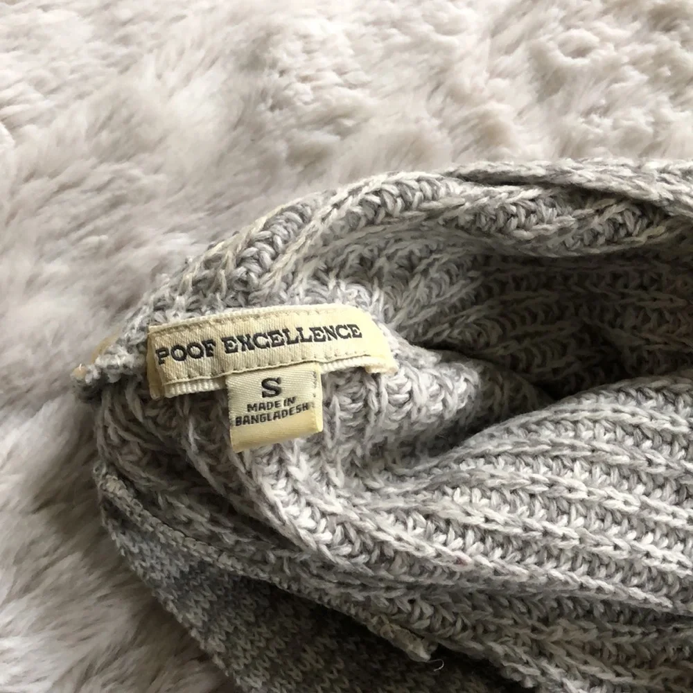 2/$25!‎ ⭐️ Nordstrom Poof Excellence Cross-Back Sweater - Picture 7 of 7